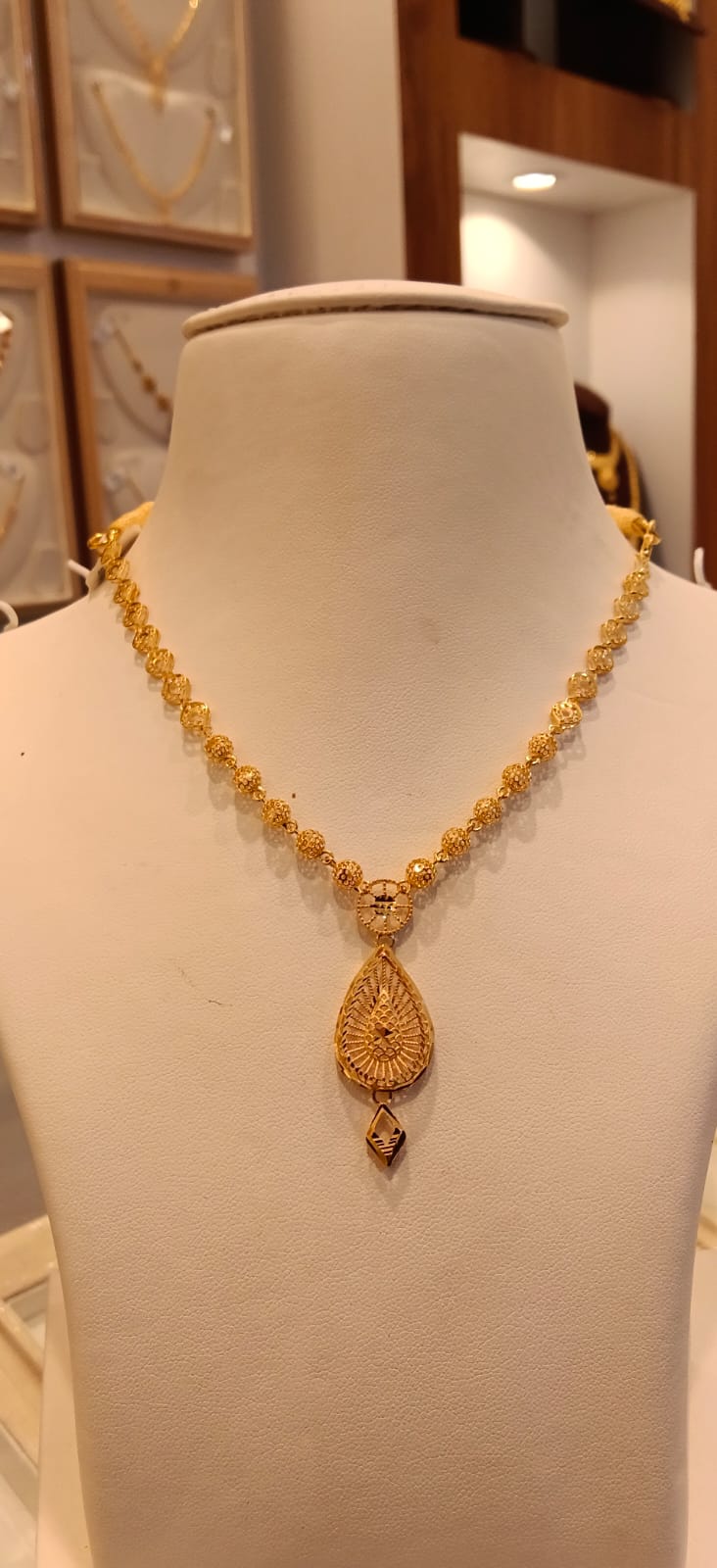 Neckles 